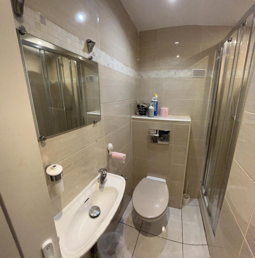 Jolie Appartement Nice Proche Mer Et Aeroport Une Chambre Plus Salon Avec Cuisine Eksteriør billede
