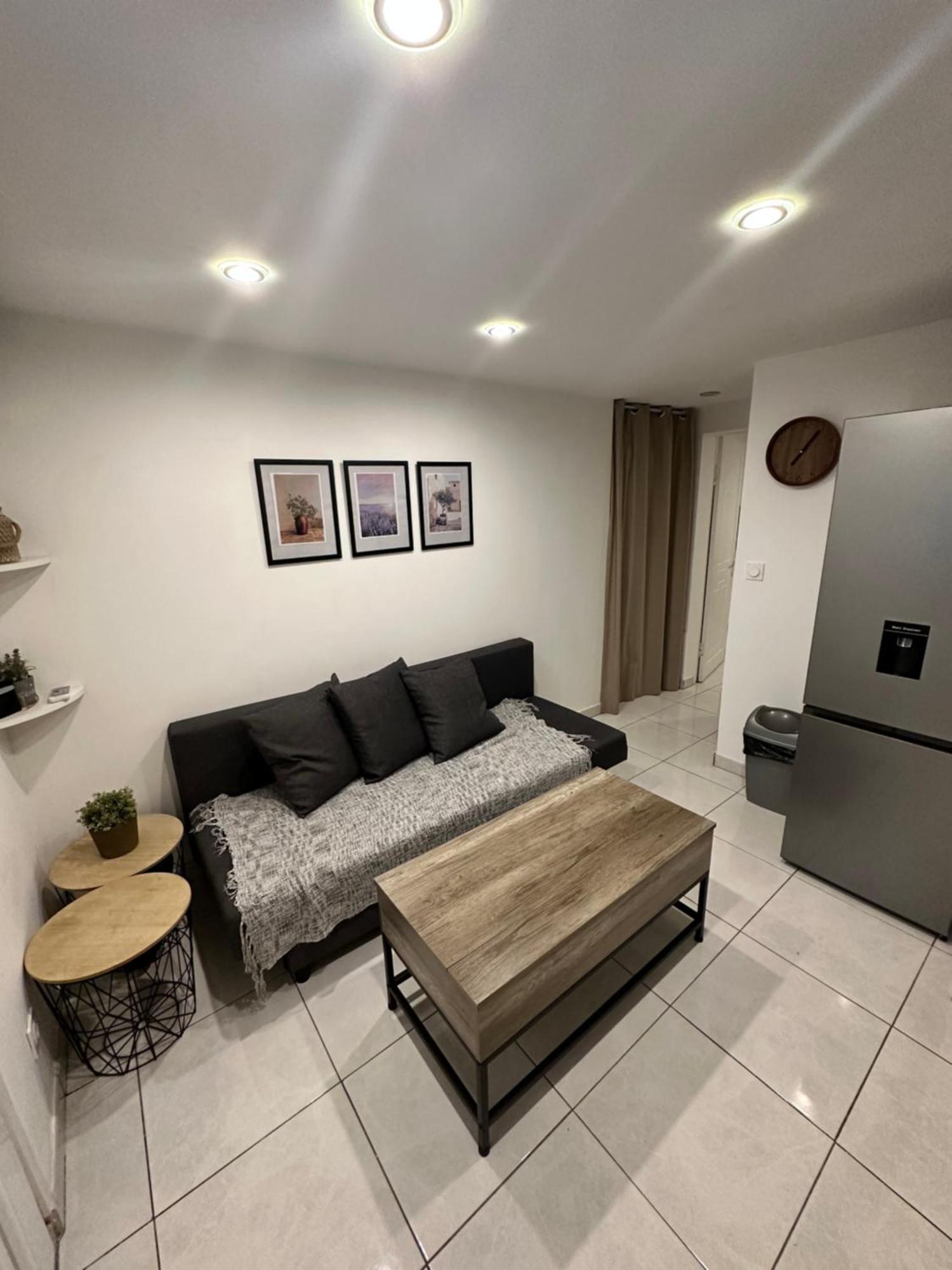 Jolie Appartement Nice Proche Mer Et Aeroport Une Chambre Plus Salon Avec Cuisine Eksteriør billede